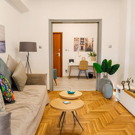 Newly Renovated Apartment 7 Min Walk From Acropolis Athen Exterior foto