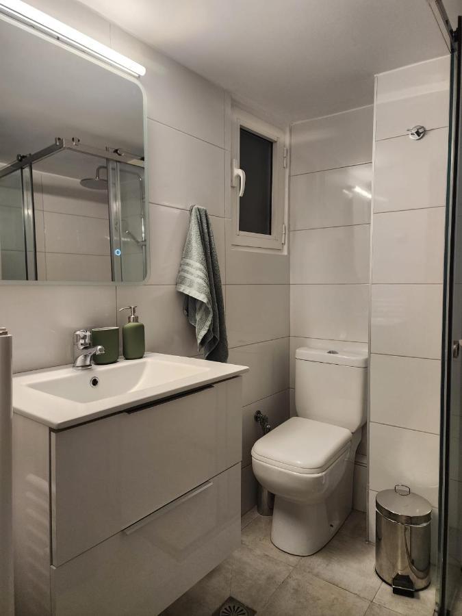 Newly Renovated Apartment 7 Min Walk From Acropolis Athen Exterior foto