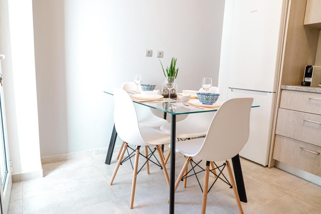 Newly Renovated Apartment 7 Min Walk From Acropolis Athen Exterior foto