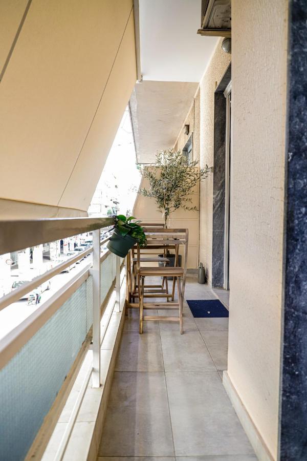 Newly Renovated Apartment 7 Min Walk From Acropolis Athen Exterior foto