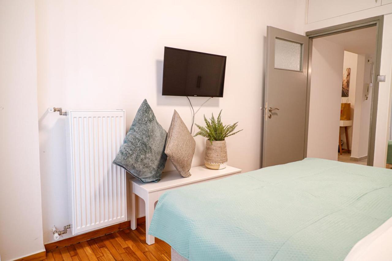 Newly Renovated Apartment 7 Min Walk From Acropolis Athen Exterior foto
