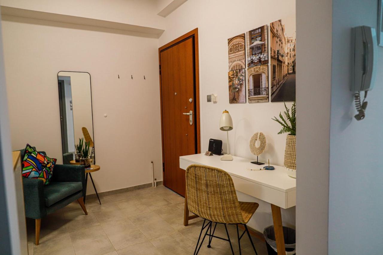 Newly Renovated Apartment 7 Min Walk From Acropolis Athen Exterior foto